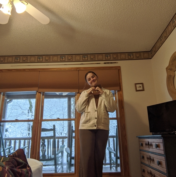 Meet your Posher, Grace - Picture 1 of 3